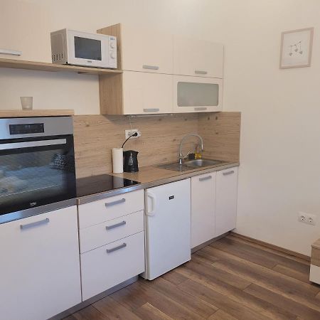 Rose Apartment 佩奇 外观 照片