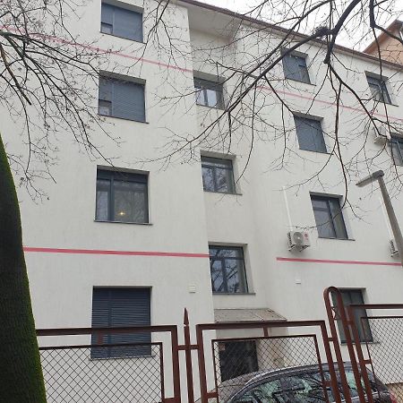 Rose Apartment 佩奇 外观 照片