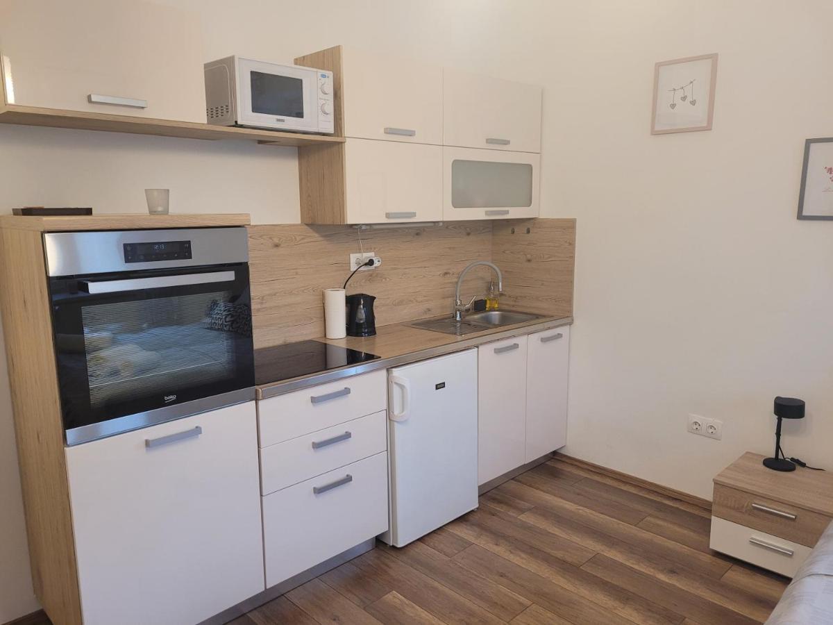 Rose Apartment 佩奇 外观 照片